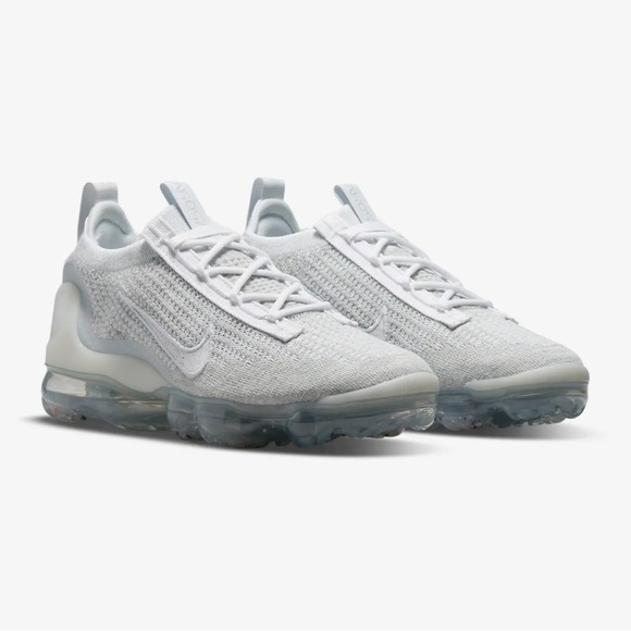 NIKE WOMEN'S VAPORMAX 2021 FLY KNIT WHITE/WHITE/ PLATINUM SZ - 7 US $210